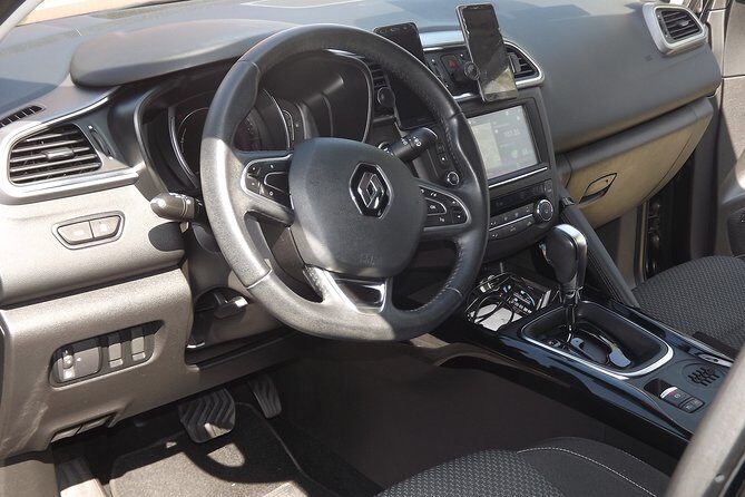 Private Return Transfer from & to Porto airport to Porto - Frequently Asked Questions