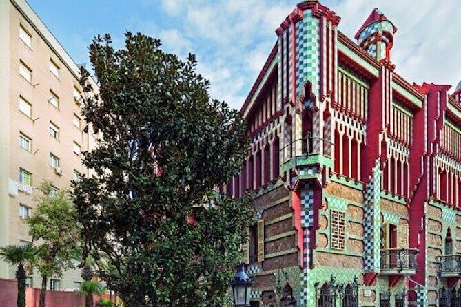 Private Tour Casa Vicens & Park Güell Tour with Official Guide - Climbing to New Heights at Park Güell