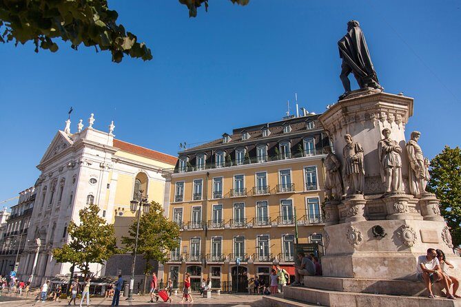 Private Tour: Historical Lisbon and Sintra Essence 8H - Who Is This Tour Best For?