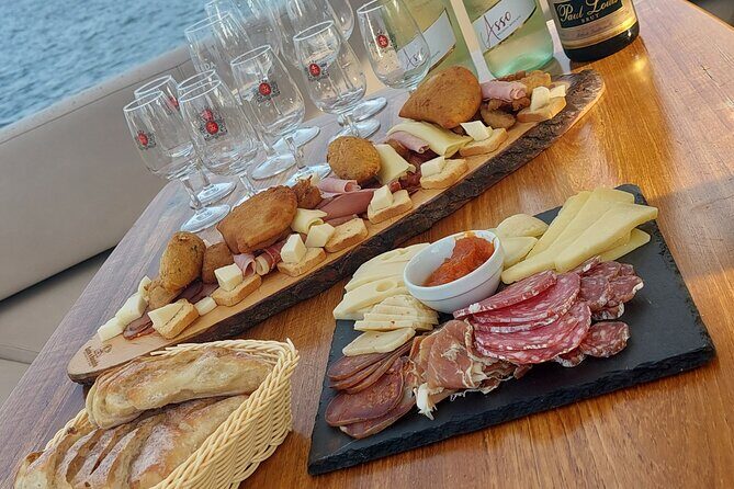 Private Tour in Douro, with tasting,on a Yacht for up to 5 People - What’s Included and What’s Not