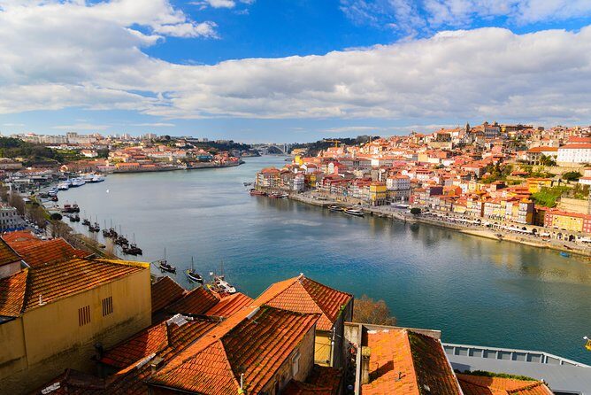 Private Tour Porto With Departure From Lisbon - FAQ