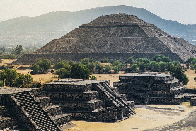 Private Tour: Teotihuacan Pyramids and Shrine of Guadalupe with lunch - Authentic Experiences and Practical Insights