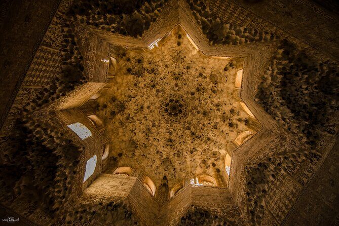 Private Tour to The Alhambra with Nasrid Palaces in Granada - What You’ll See and Experience