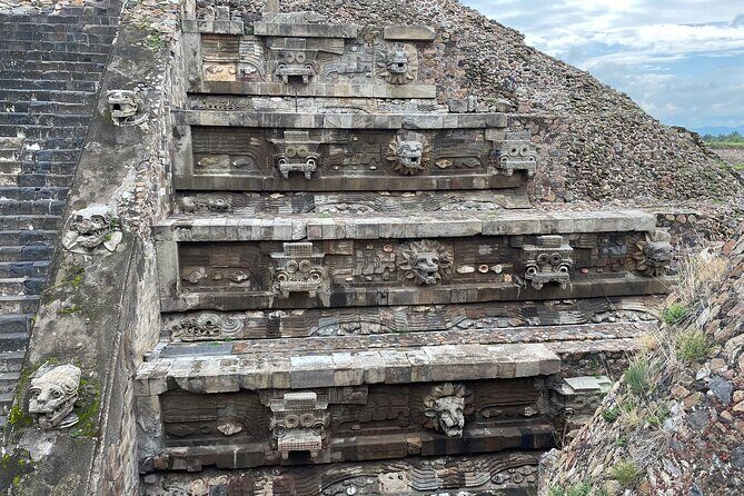 Private Tour with Archaeologist and VR Experience at Teotihuacan - Exploring the Main Avenues and Major Pyramids