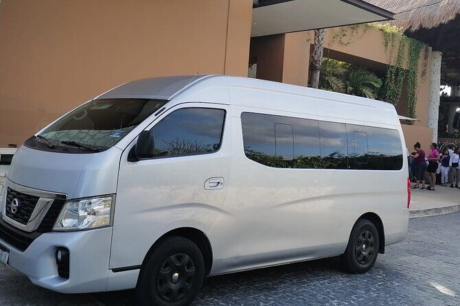 Private Transfer from Cancun Airport to Cancun Hotel Zone - The Ride and Its Features
