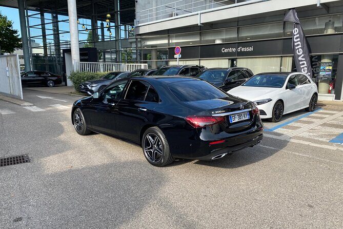 Private Transfer Paris from and to Airport (CDG, Orly, Beauvais) - The Booking and Pickup Experience