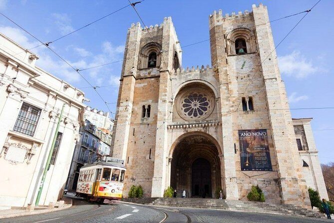 Private Tuk Tuk Guided Tour of Historic Lisbon 2.5 Hours - What Makes This Tour Stand Out?