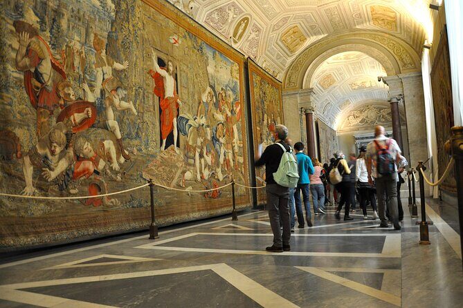 PRIVATE Vatican, Sistine Chapel & St. Peter's Basilica (shortcut) - A Deep Dive Into the Vatican Experience