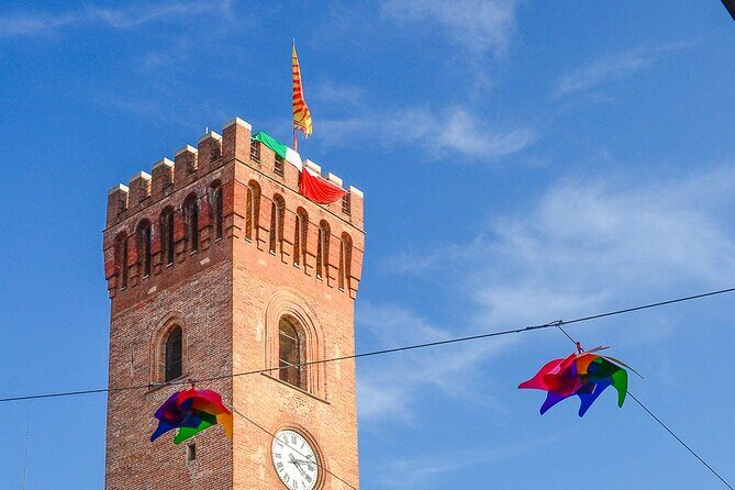 Private Vespa Tour "Among the hills of Barolo and Barbaresco" - The Experience of Riding a Vespa in the Hills