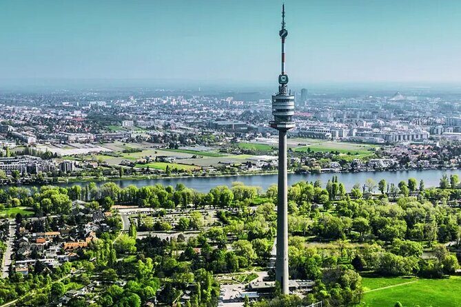 Private Vienna Sightseeing Tour matching to personal interests - The Vehicle and Comfort