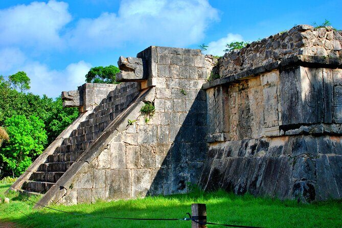 Private Walking Tour with a Local Guide in Chitzen Itza - Who Should Consider This Tour?