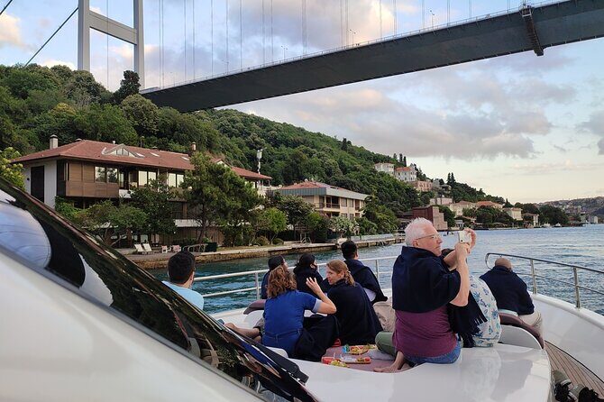 Private Yacht Tour on Bosphorus Istanbul - Who is This Tour Best For?