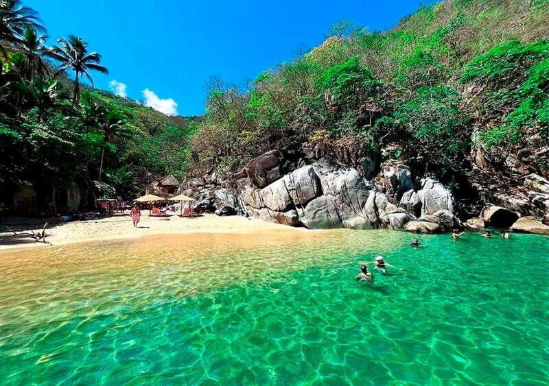 Puerto Vallarta: South Shore Sail, Snorkel and Beach - Snorkeling in a Secluded Cove