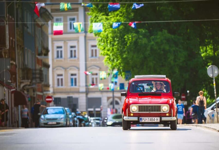 Pula: City Highlights Tour in a Vintage Renault 4 - Key Points