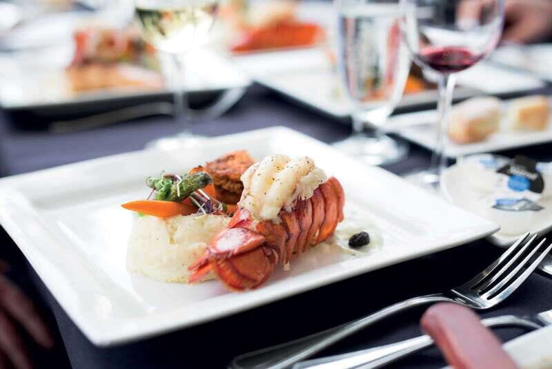 Québec City: 3 or 5-Course Dinner Cruise with DJ & Dancing - The Dining Experience: Local Flavors & Gourmet Cuisine