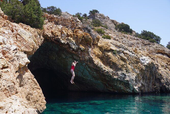 Rina Cave Sea Kayak Tour with Snorkeling and Picnic - The Itinerary: What to Expect