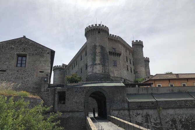 Roman countryside & Lakes Day Tour - FAQs