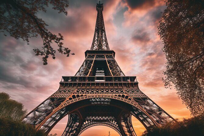 Romantic Eiffel Tower Couple Photoshoot - The Heart of the Experience: What to Expect