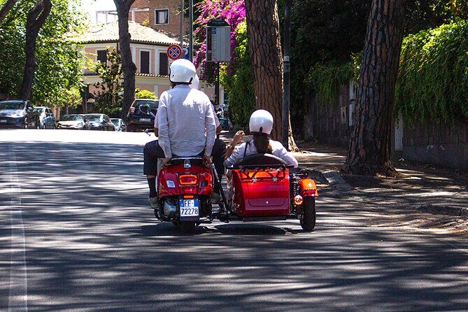 Rome 3 hours Vespa Sidecar Private Tour with Gelato - Who Should Consider This Tour?