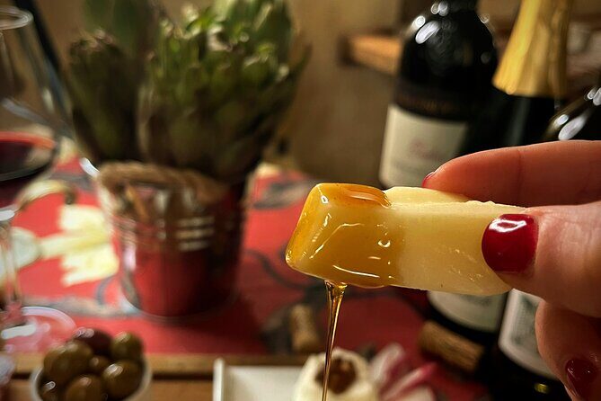 Rome Dinner Food Tasting with Wine Pairing Experience Trastevere - Authenticity and Style: What Makes It Special  