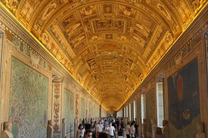 Rome: Vatican Museums, Sistine Chapel and St. Peter's Square Tour - What the Reviews Tell Us