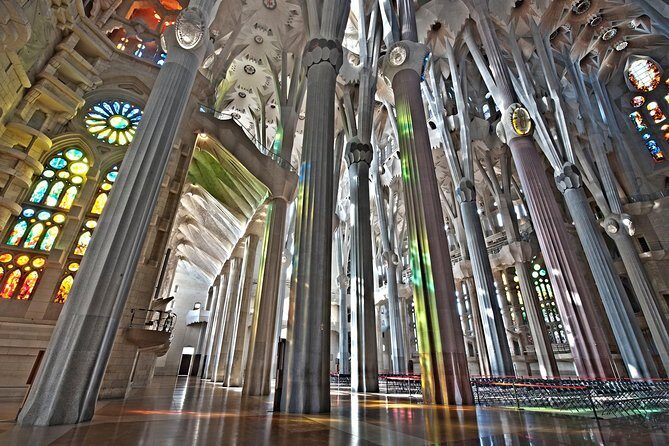 Sagrada Familia and Old Town Private Tour with Hotel Pick-up - Why This Tour Works Well for Travelers