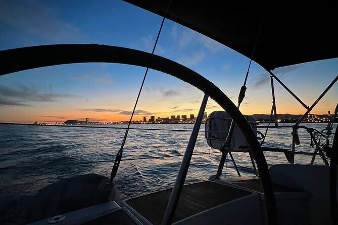 Sailboat ride for private groups in Barcelona - Stop 2: Port del Fòrum and Contemporary Barcelona