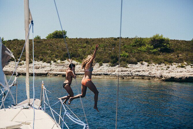 Sailing and Snorkeling Tour in the Islands of Pakleni - An In-Depth Look at the Tour Experience