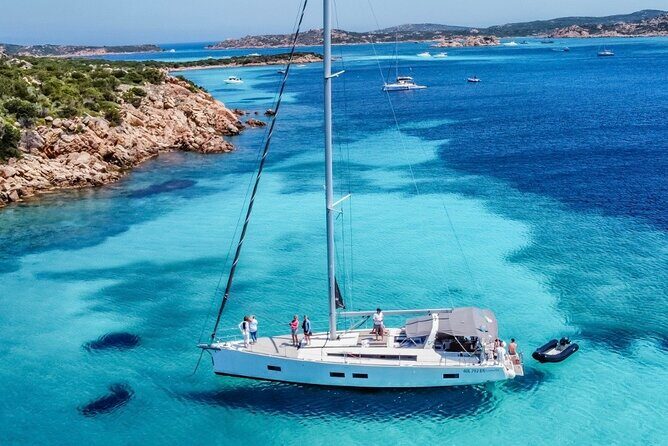 Sailing boat tour in the La Maddalena archipelago - The Sum Up