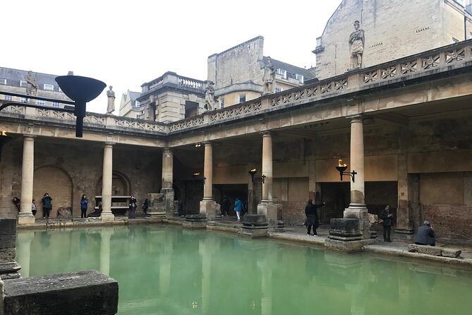 Salisbury Magna Carta Stonehenge and Bath Private Tour - What Reviewers Say