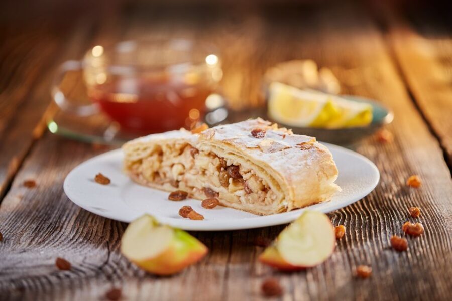 Salzburg: Austrian Food Tasting with Old Town Private Tour - Key Points