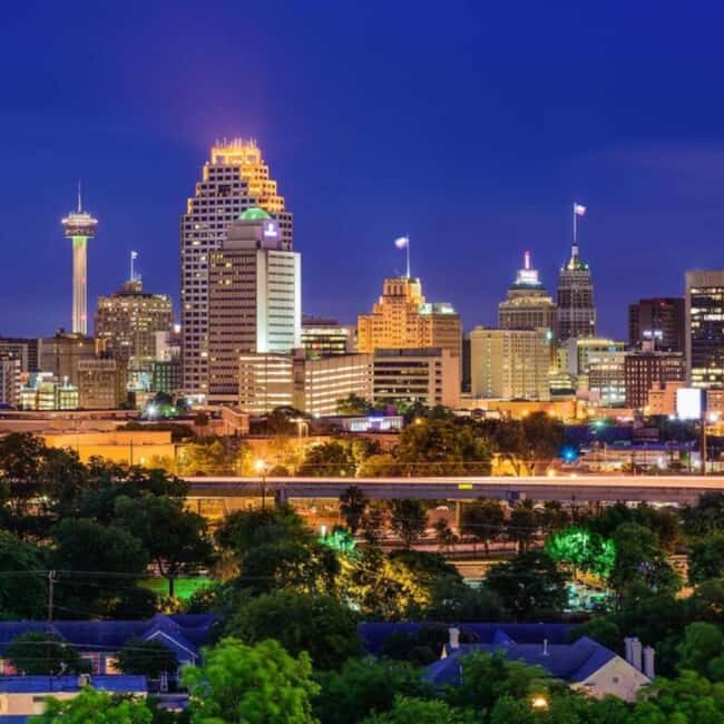 San Antonio: City Lights Night Tour by Trolley - Who is This Tour Best For?