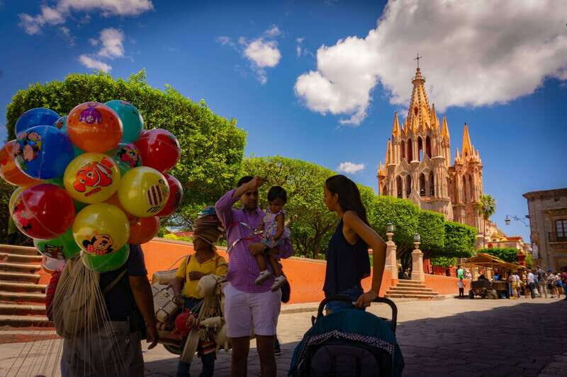 San Miguel De Allende: Downtown Landmarks Walking Tour - What to Expect on the Tour