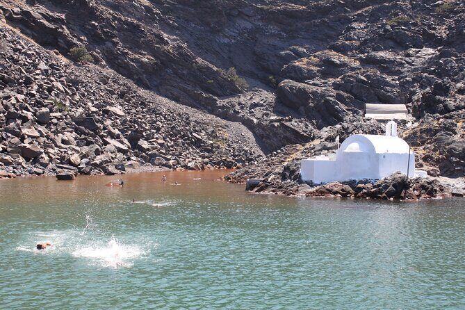 Santorini - Volcano and Hot springs - The Experience in Detail