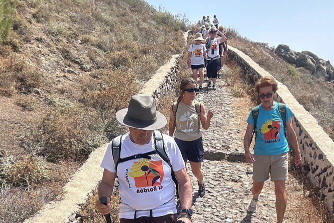 Santorini's Famous Fira to Oia Hike: A Private tour Adventure - What to Expect on the Tour