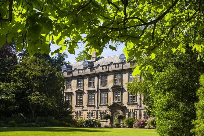 Scholars & Secrets of Cambridge: Self-Guided Puzzle Adventure - Who Should Consider This Tour?