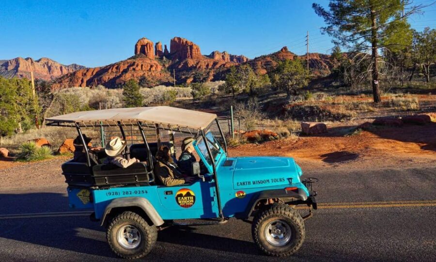 Sedona: PRIVATE UFO Night Jeep Tour near Bradshaw Ranch - The Experience Under the Stars