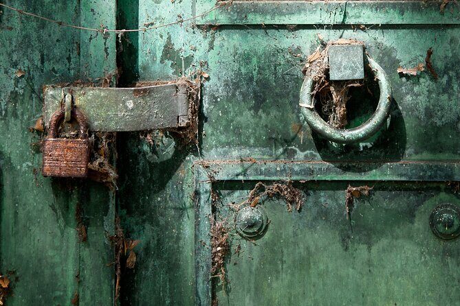 Self-Guided Audio Ghost Tour Through Savannah Shadows - Practical Details and Experience