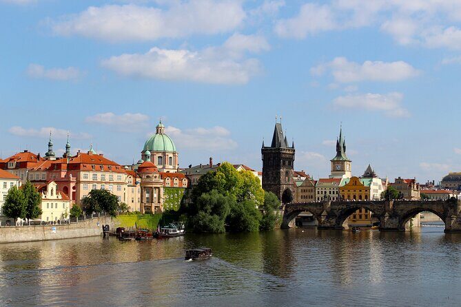 Semi Private Experience of Old Town, Charles Bridge and Prague Castle with local - The Practical Side: What to Expect