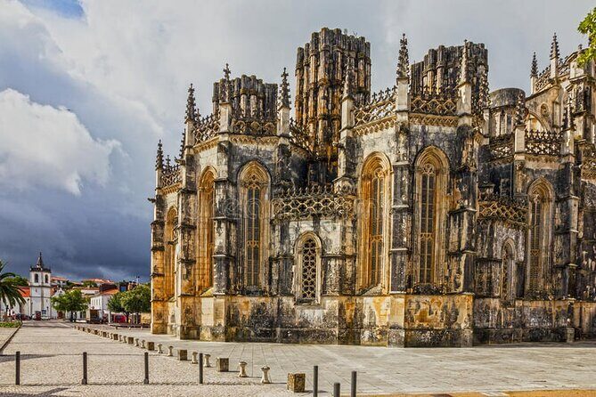 Sintra Lovers - Tour to Fátima, Batalha, Nazaré & Óbidos - Authentic Experiences and What Travelers Say