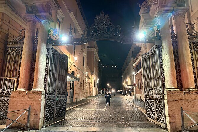 Skip the Line Vatican and Sistine Chapel Private Night Tour - The Sistine Chapel: A Masterpiece in the Evening