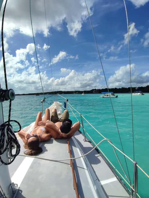 Slow Sailing Bacalar - 3-hours of Nature and crystal waters - The Value of the Experience