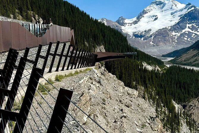 Spanish Private Tour to Columbia Icefields from Calgary - What the Tour Provides & What’s Not