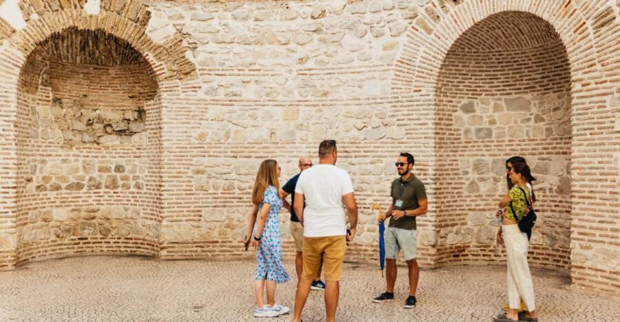 Split Old Town and Diocletian's Palace Tour - The Guide’s Role: Making History Come Alive