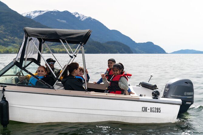 Squamish 4hr Rental 17ft Fiberglass Hourston with 70HP Engine - The Experience Itself: What to Expect