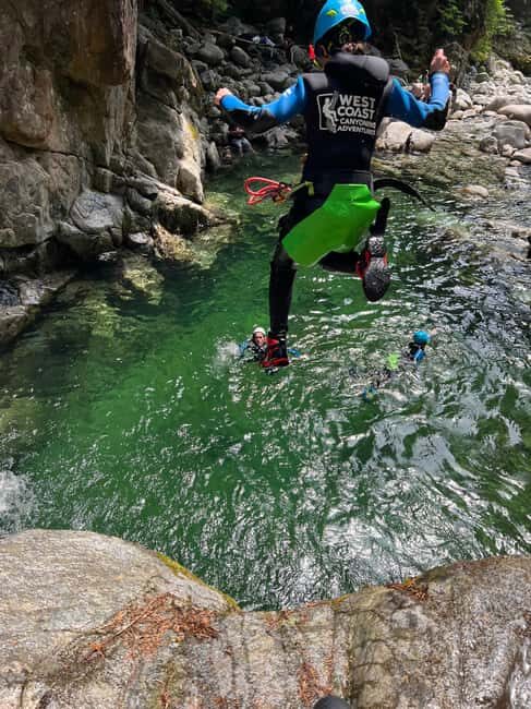 Squamish: Canyoning with Professional Canyon Guides - What the Reviews Say