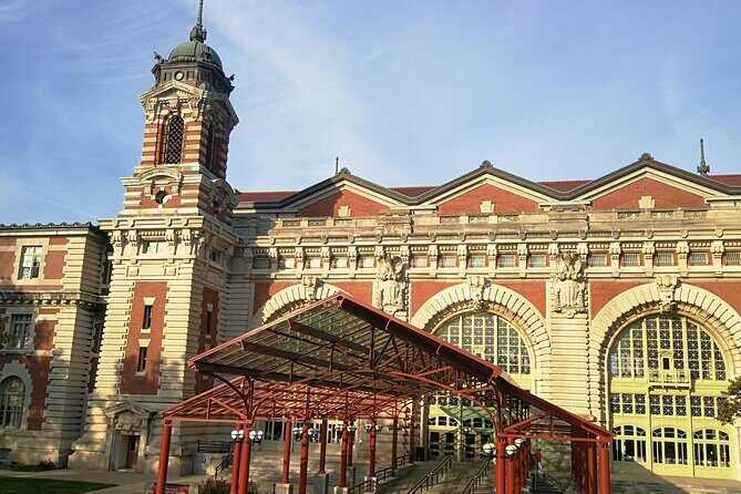 Statue of Liberty and Ellis Island Ferry with Audio Tour Access - The Audio Experience: Enhancing Your Visit