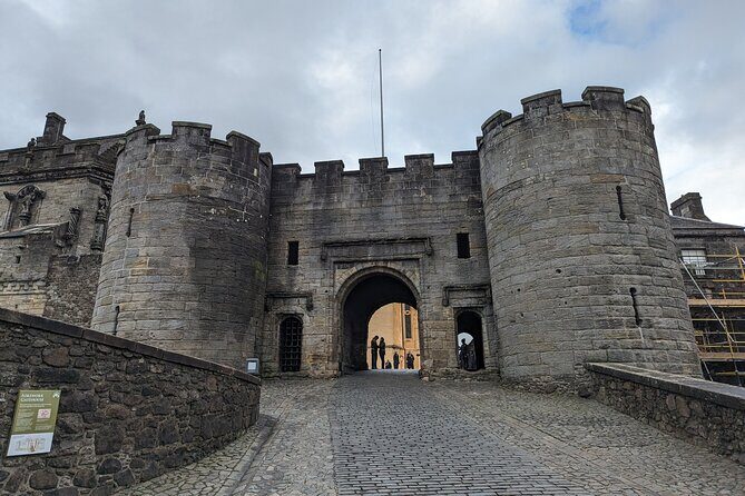 Stirling Castle, Lindores Distillery and St Andrews private tour - Frequently Asked Questions