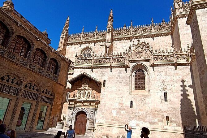 Stroll through Granada: historic center and Albayzín - Practical Details and Value