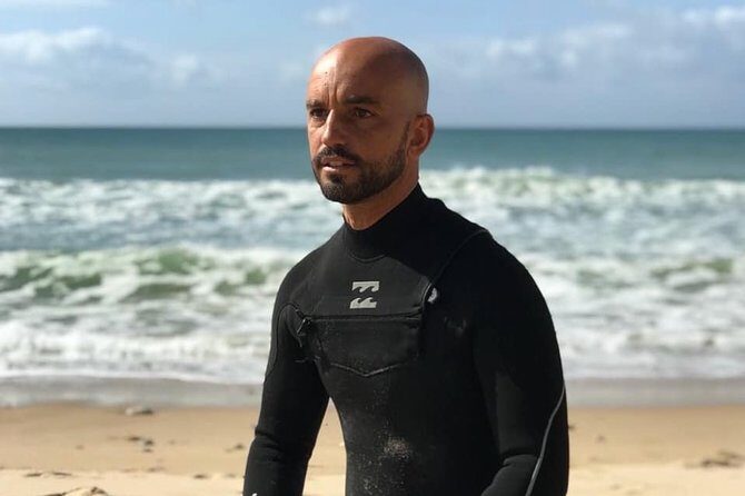 Surf lessons in the Algarve - Who Should Book This Surf Lesson?